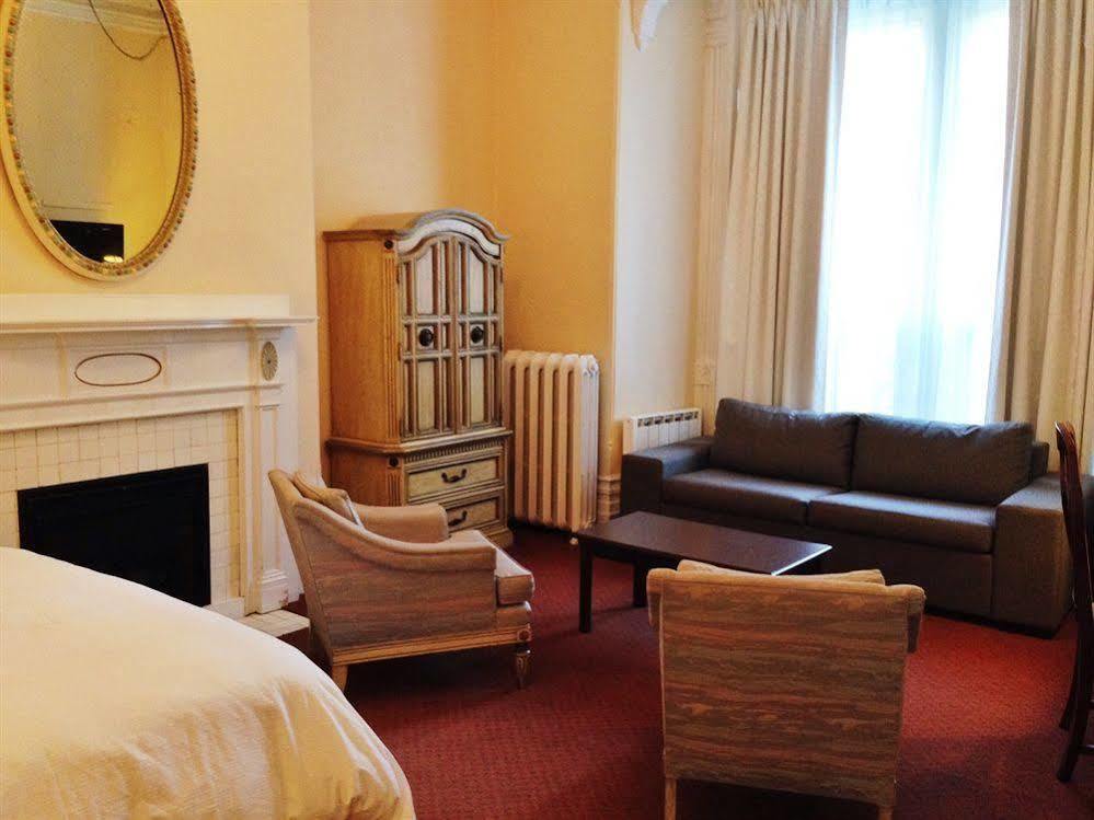 Ambrose House & Cafe - Self Check-In Guesthouse Монреаль Экстерьер фото